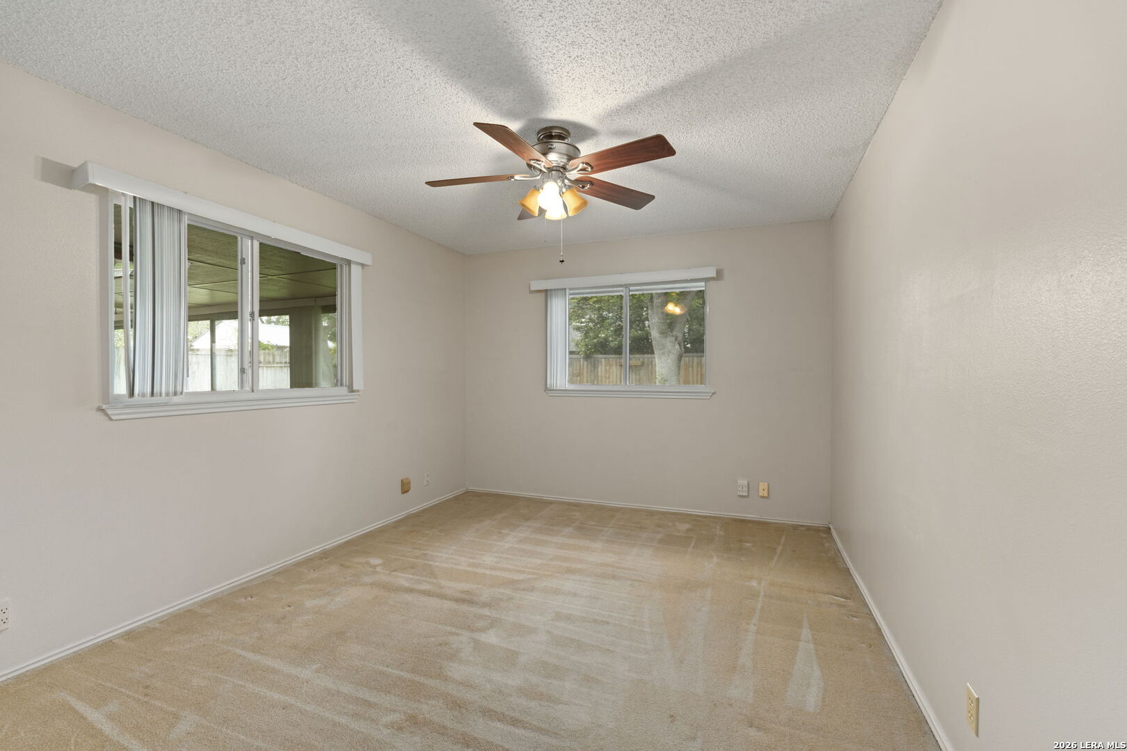 2031 Oak Vista