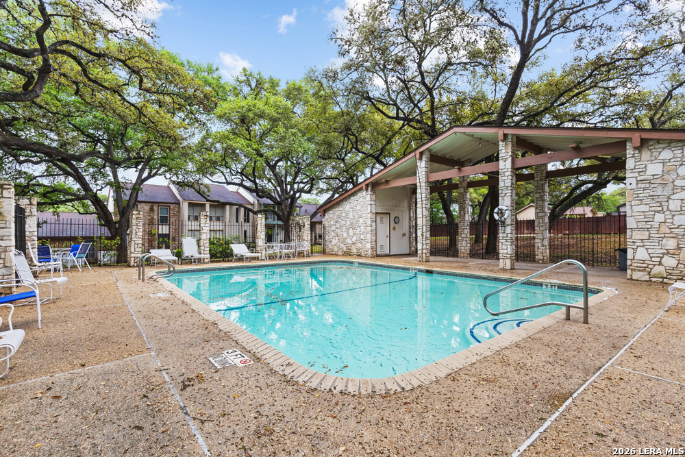 11303 Vance Jackson K2