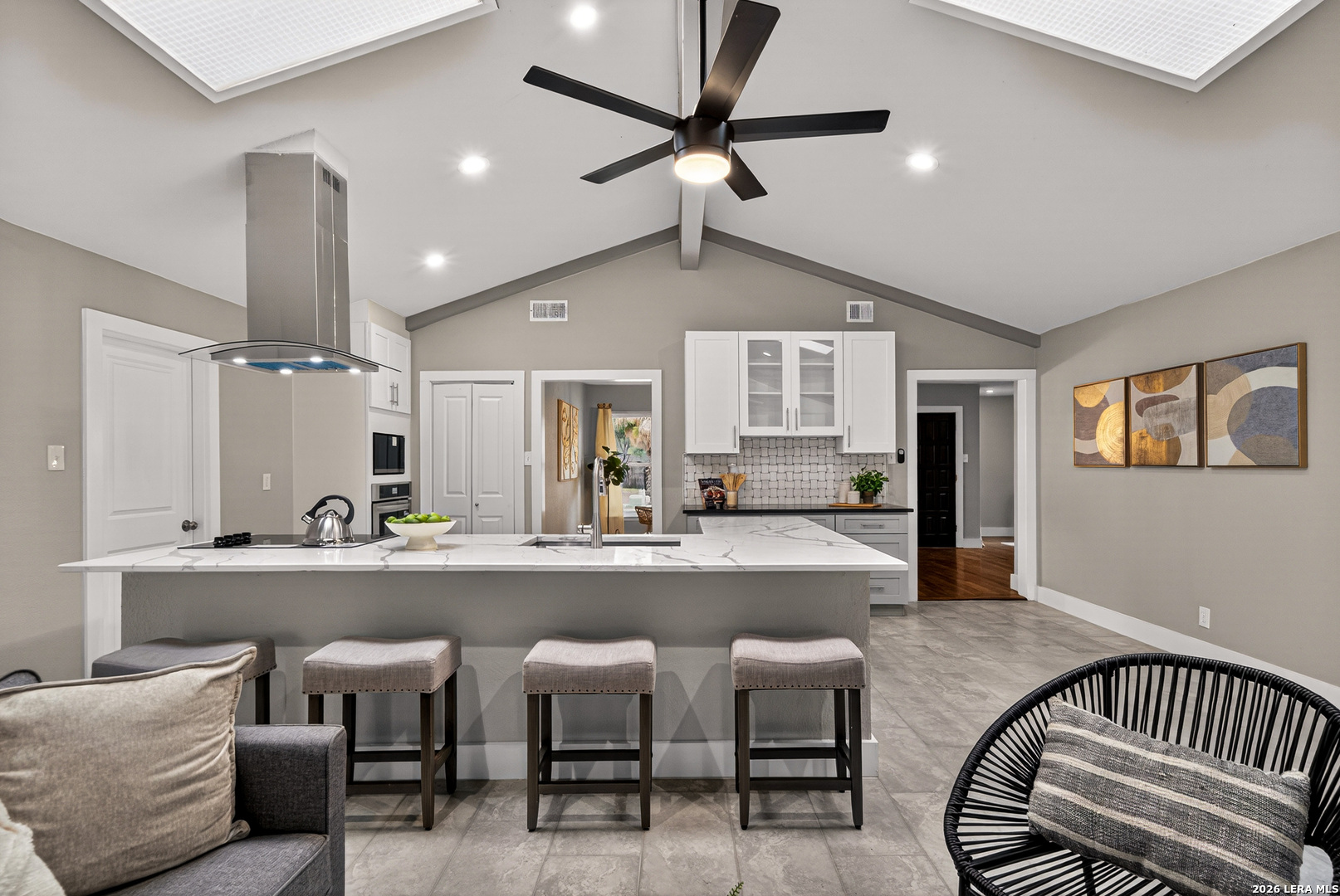 5935 forest knoll