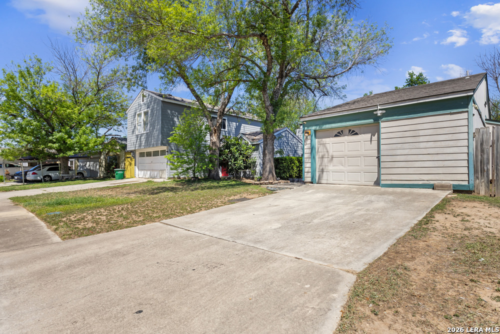 9929 Village Briar