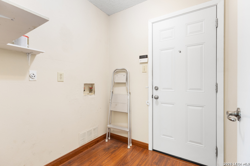 9929 Village Briar