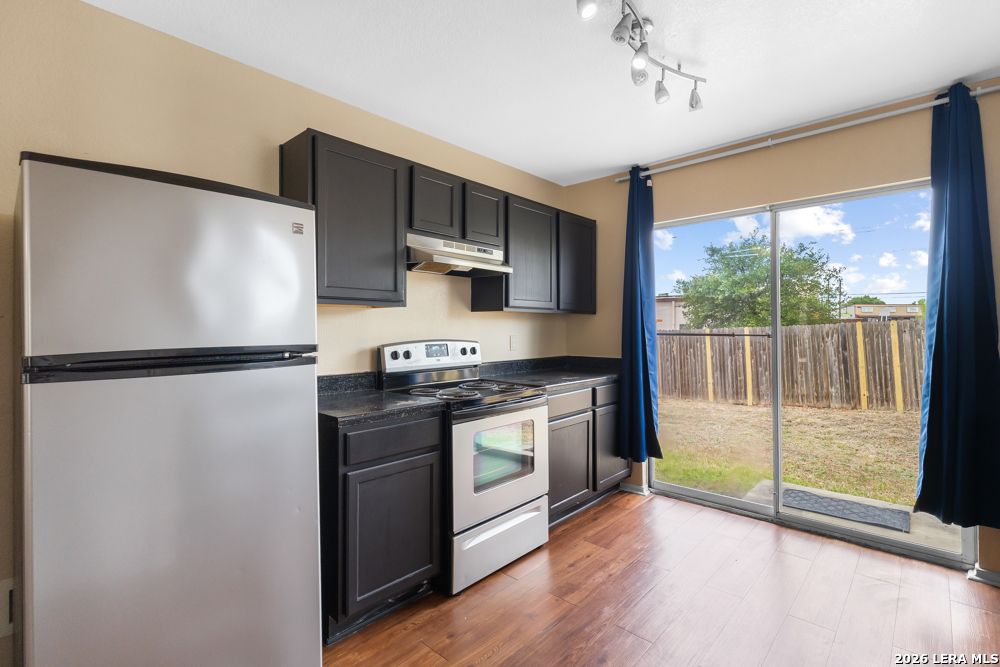 8304 Heights Valley