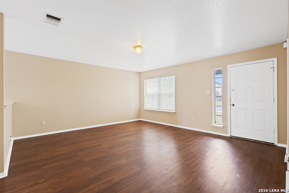 8304 Heights Valley