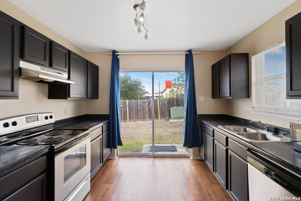 8304 Heights Valley