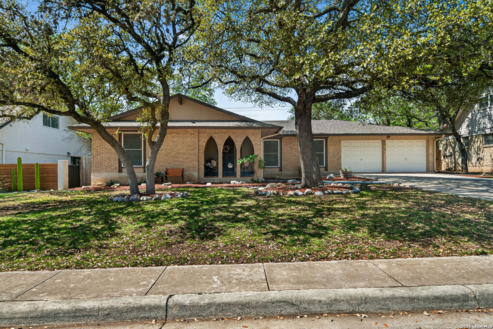 2010 Broken Oak