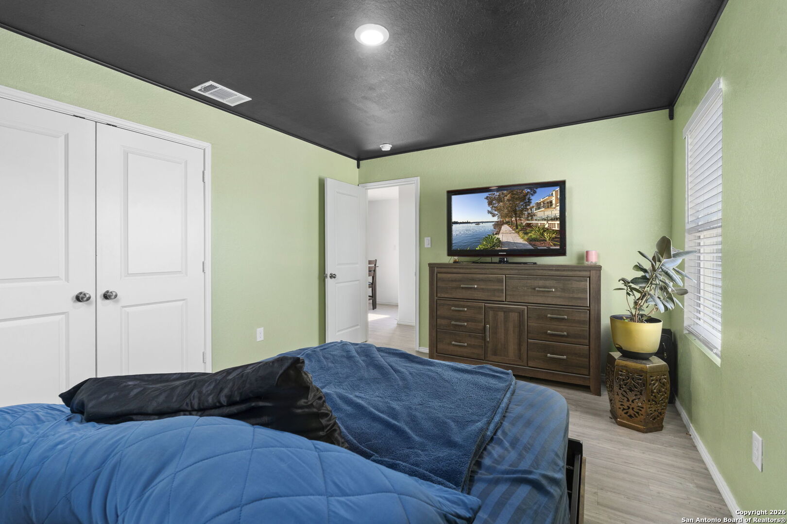 7323 Donkey Valley