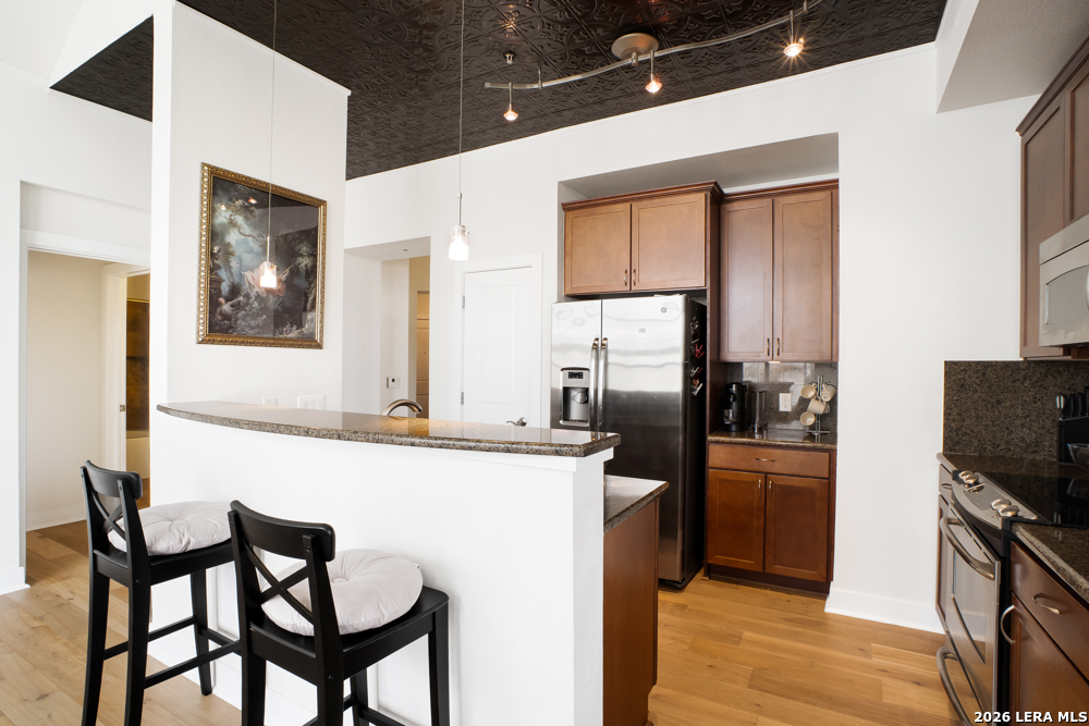 7342 Oak Manor Dr 1302