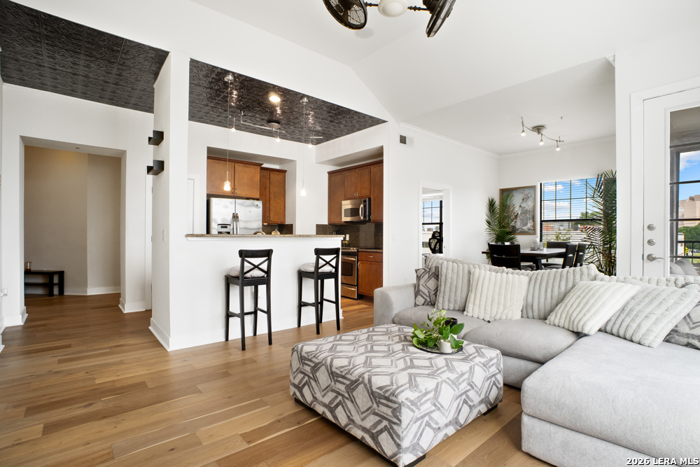 7342 Oak Manor Dr 1302