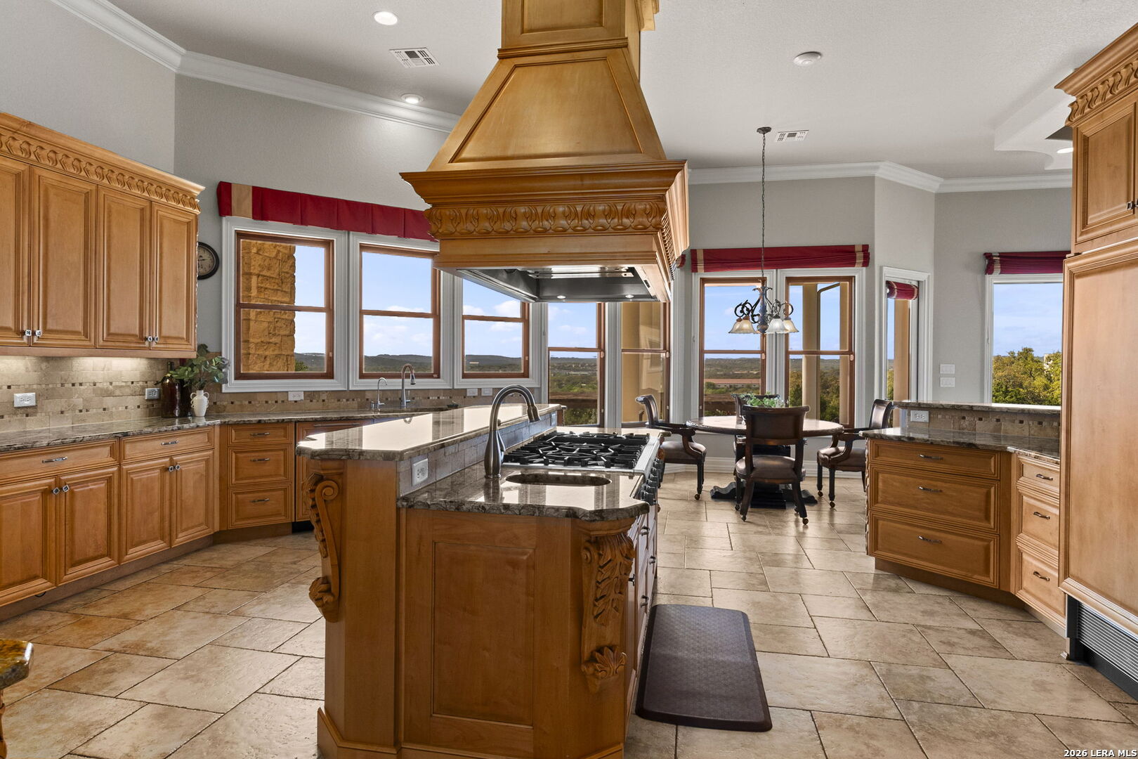 6762 MANOR HL