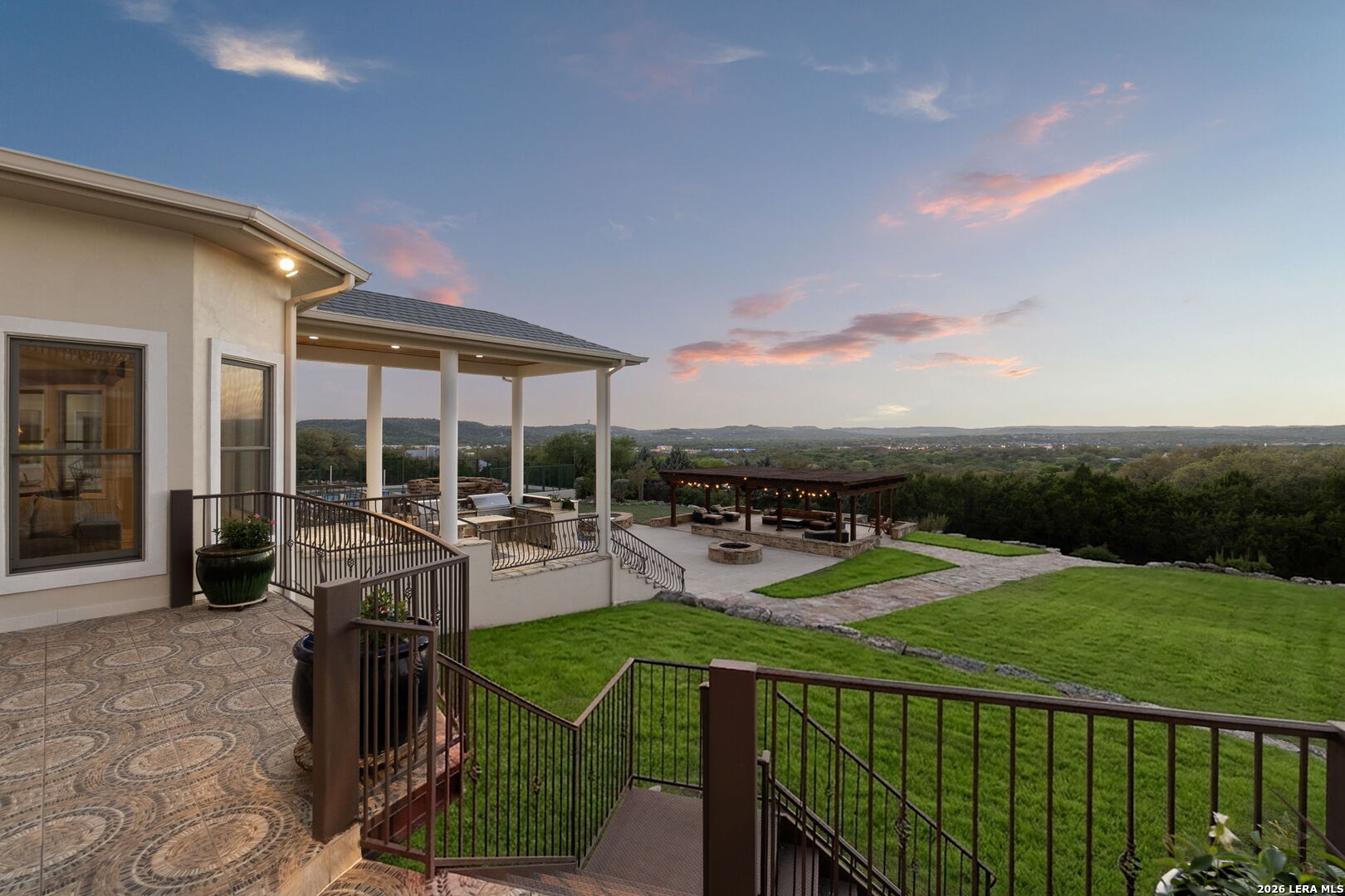 6762 MANOR HL