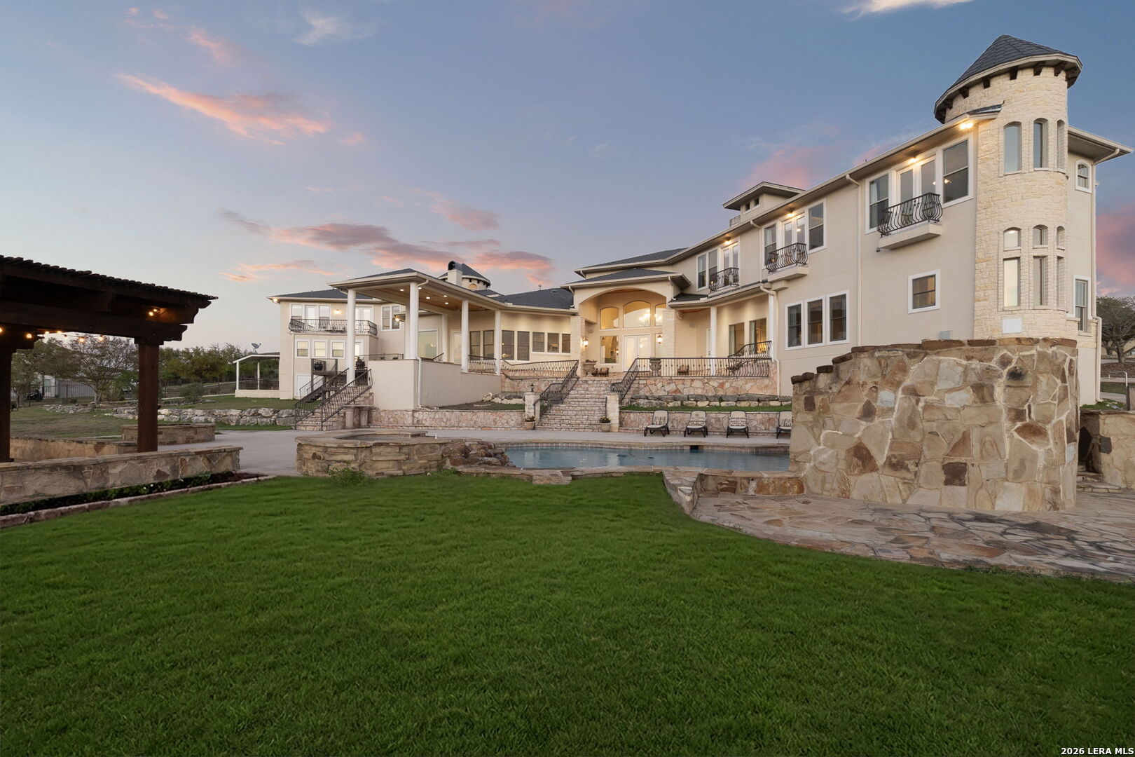 6762 MANOR HL