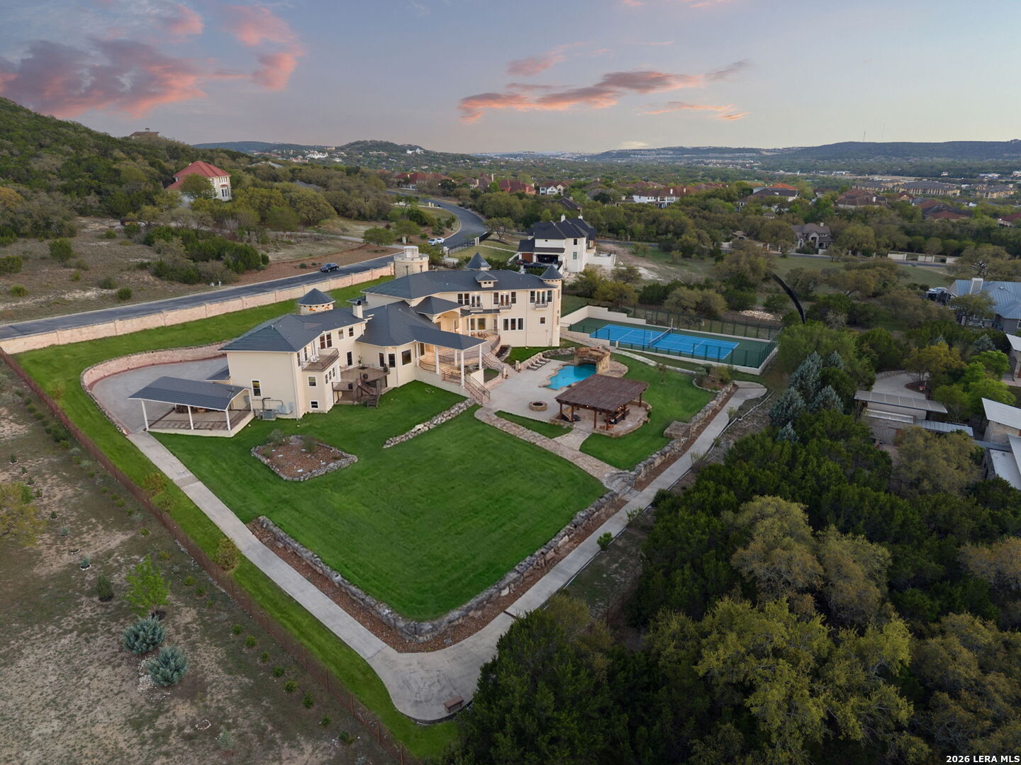 6762 MANOR HL