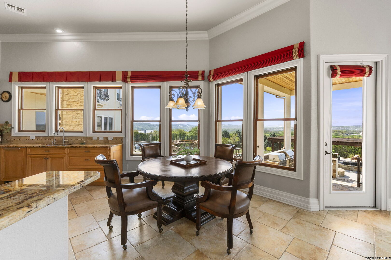6762 MANOR HL
