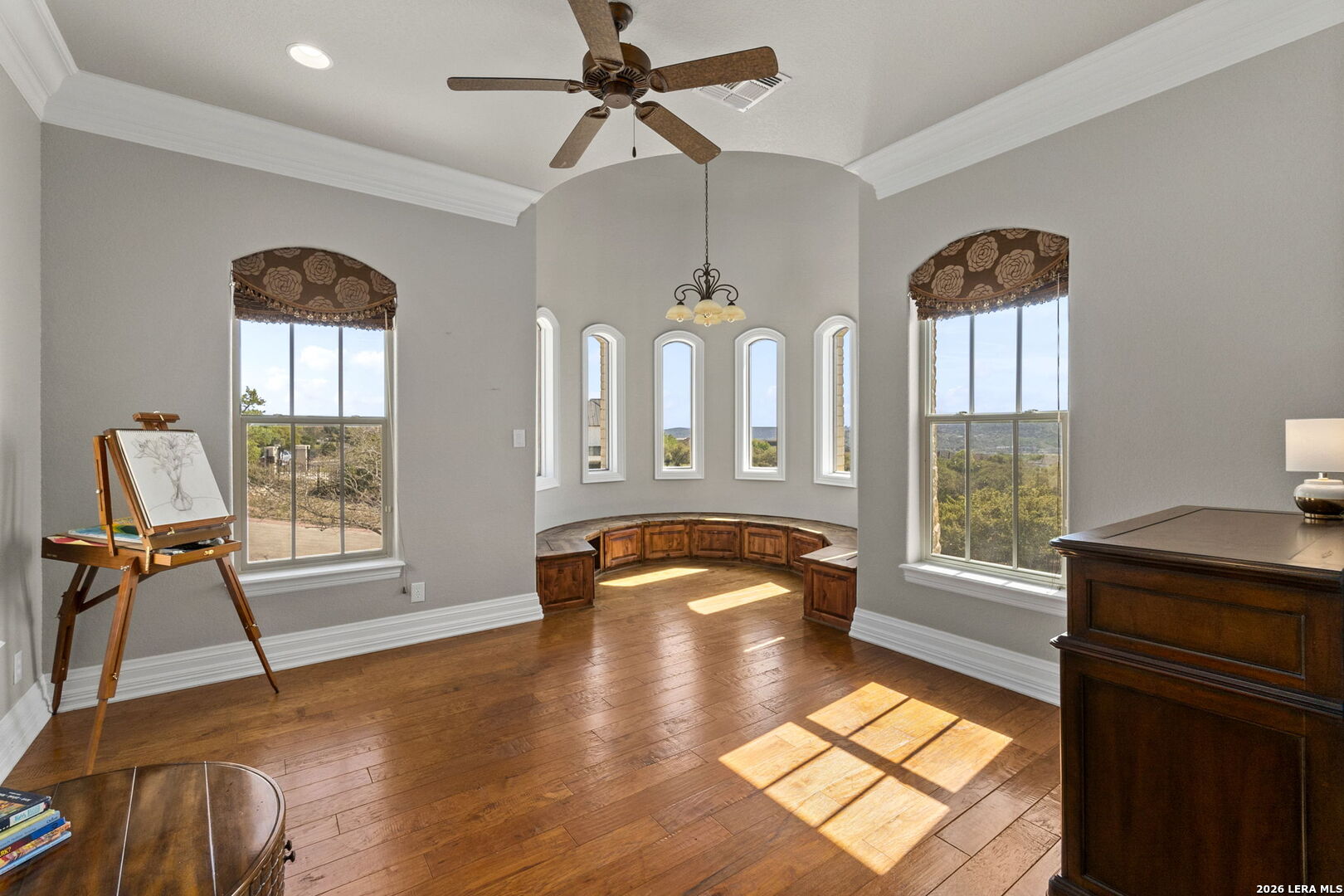 6762 MANOR HL