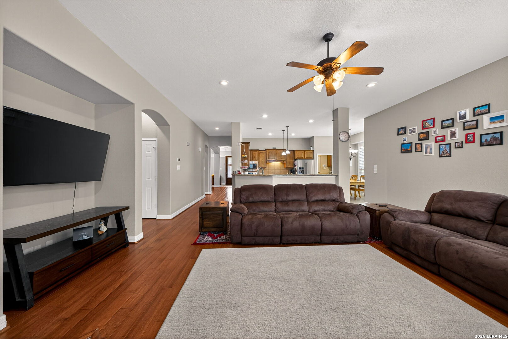 8715 Rancho De Taos