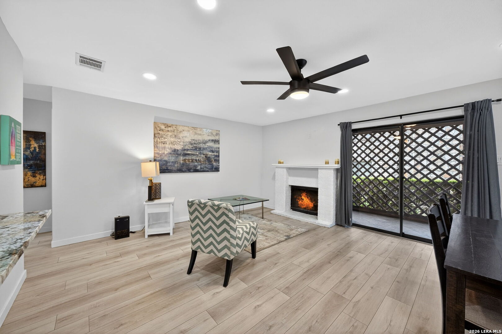 11520 Huebner 501