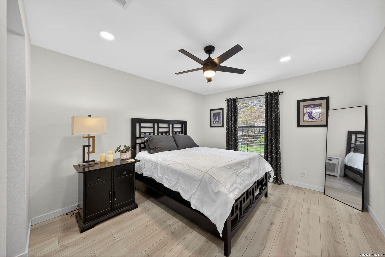 11520 Huebner 501