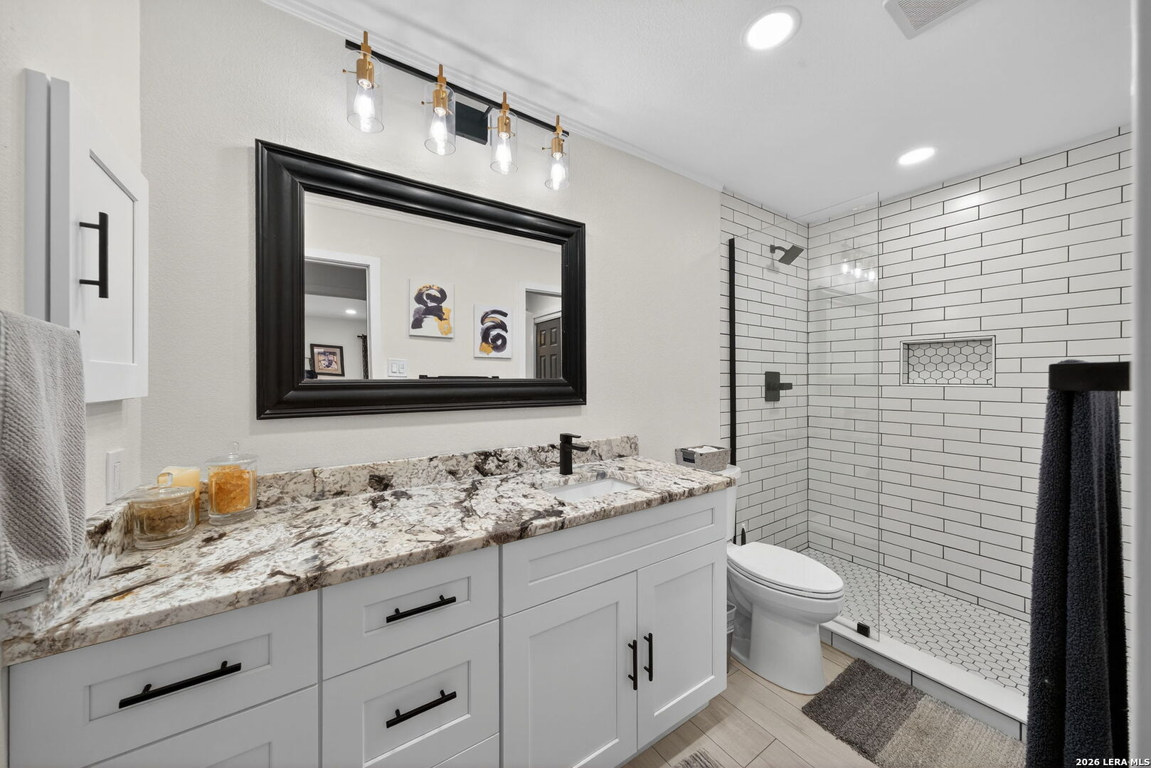 11520 Huebner 501