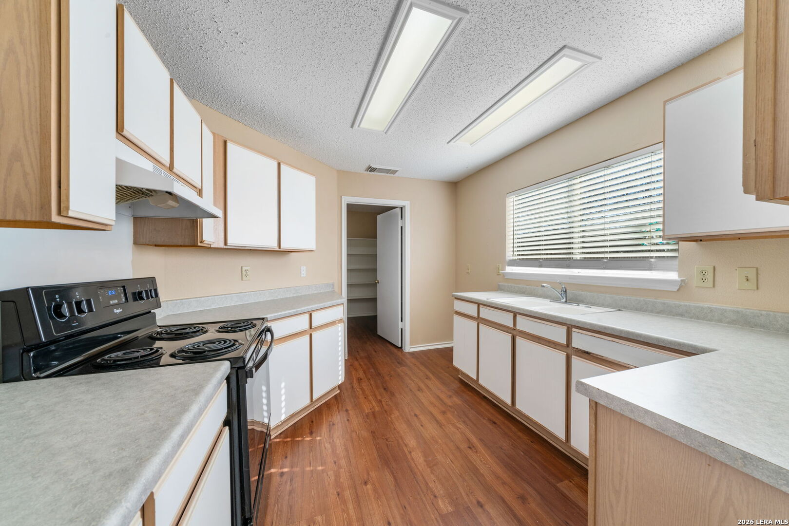 7038 Cole Creek