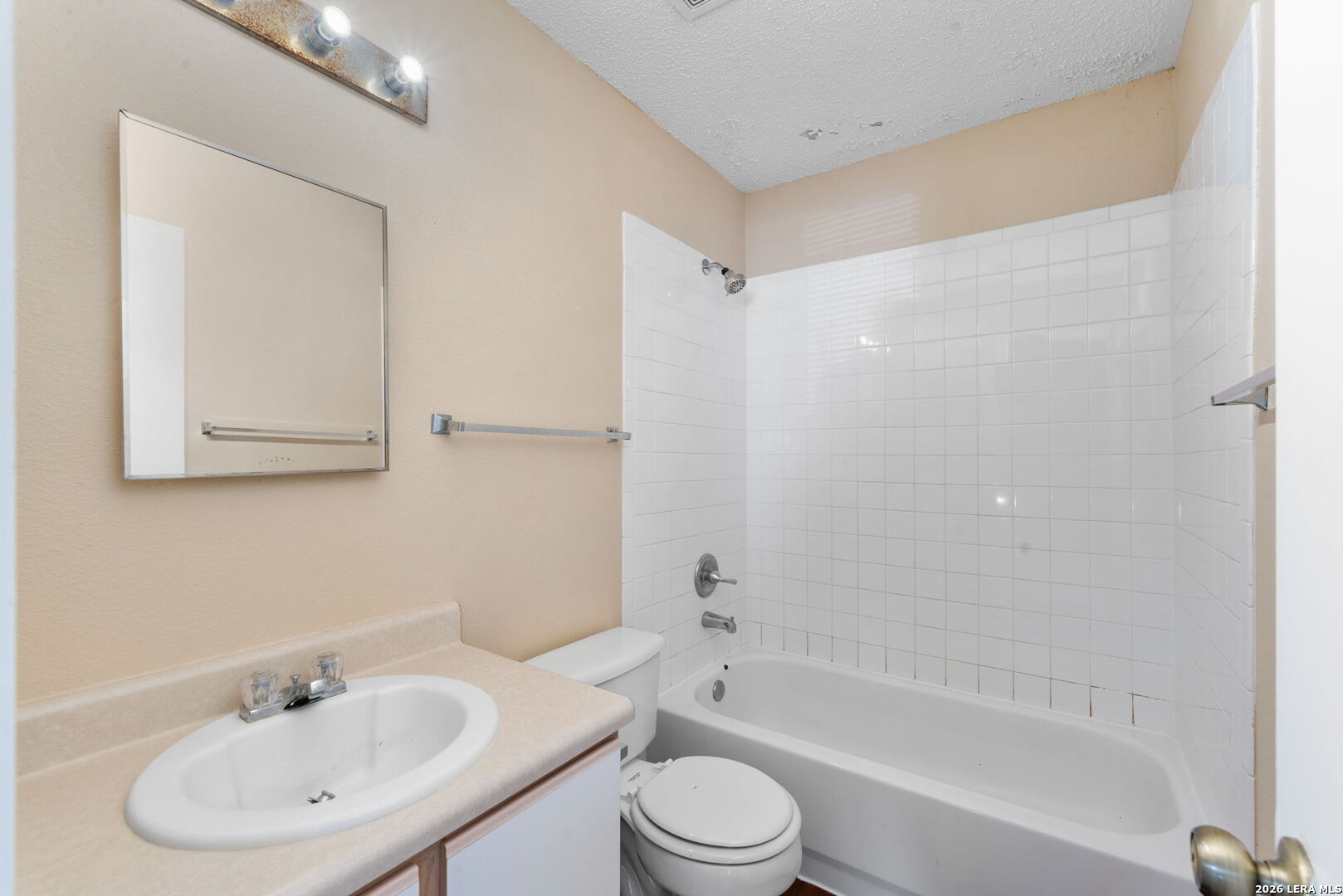 7038 Cole Creek
