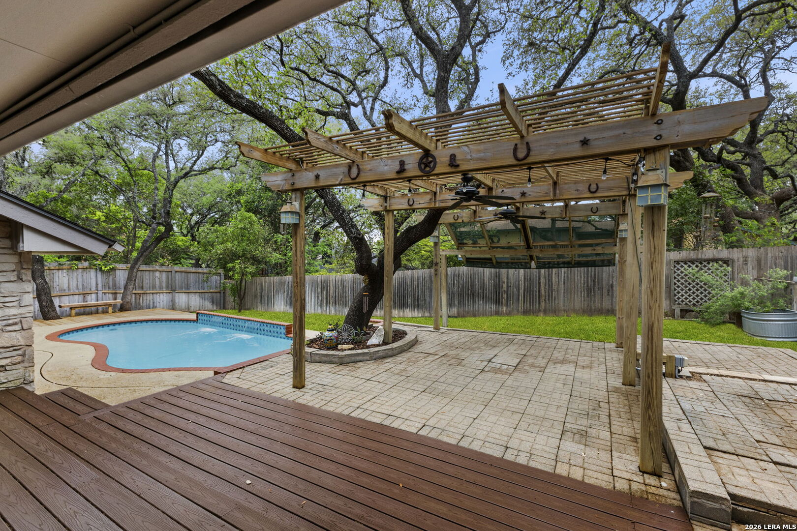 3515 Hunters Circle
