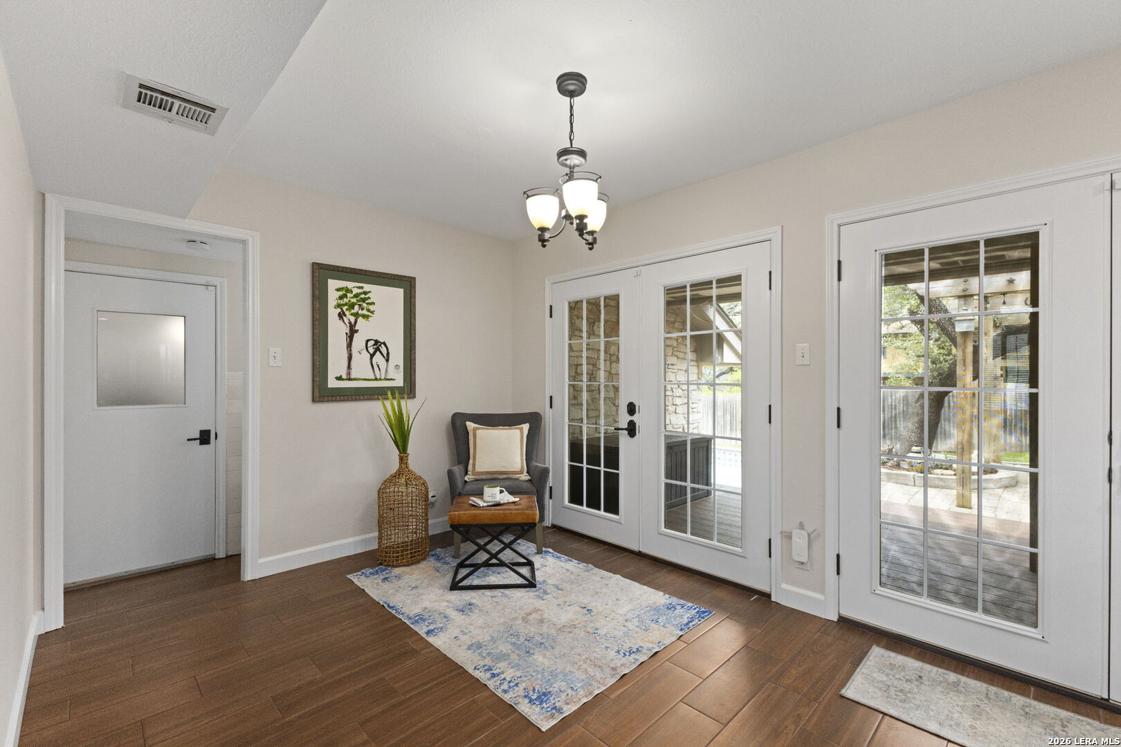 3515 Hunters Circle