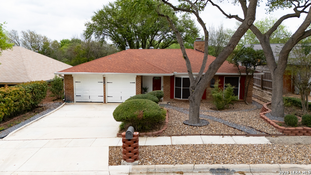 5010 CRESTWOOD DR