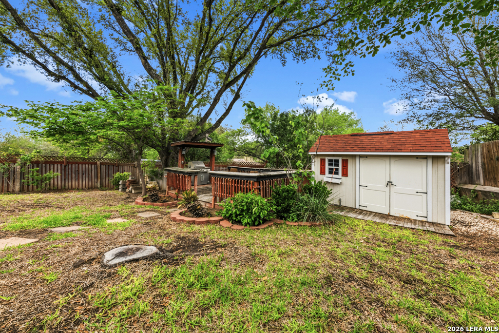 5010 CRESTWOOD DR