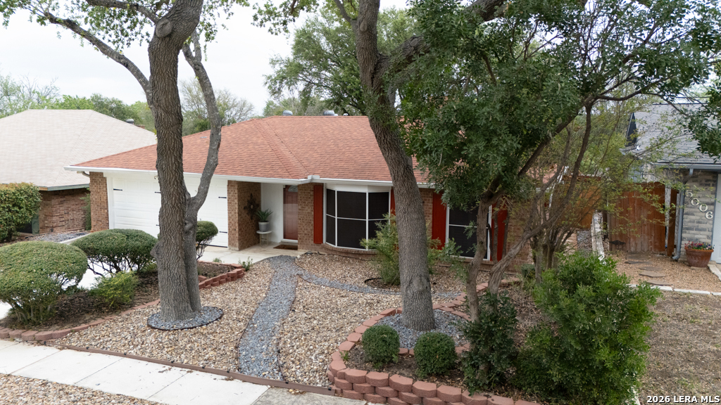 5010 CRESTWOOD DR