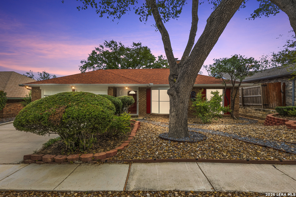 5010 CRESTWOOD DR
