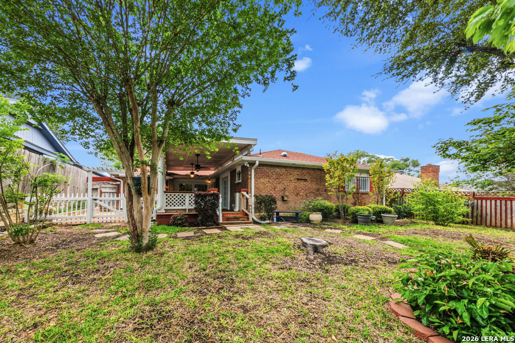 5010 CRESTWOOD DR