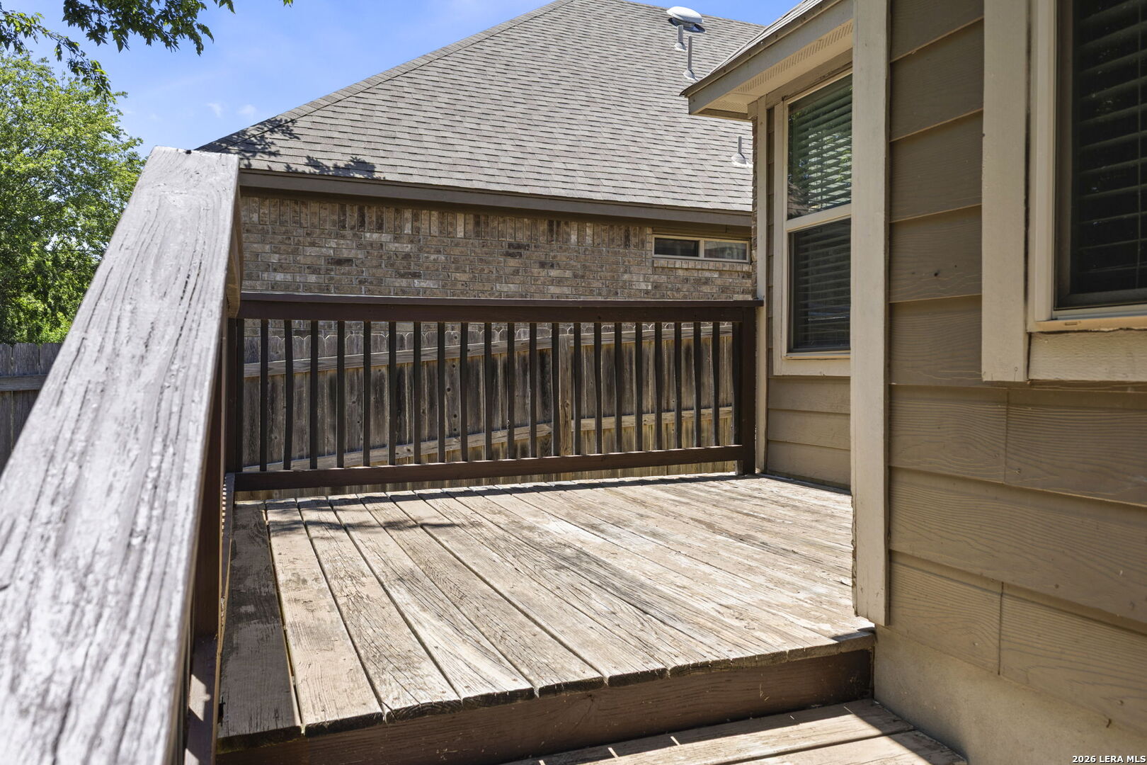 369 DERBY DR