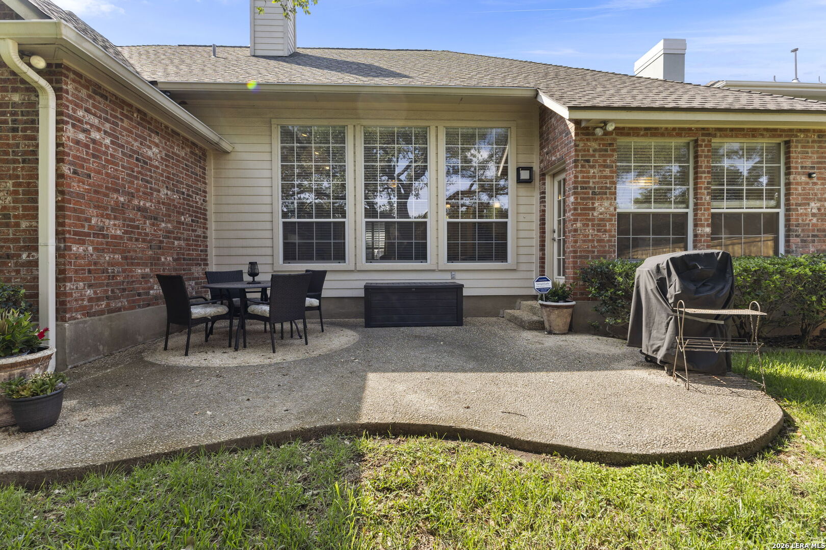 15106 Grayoak Forest