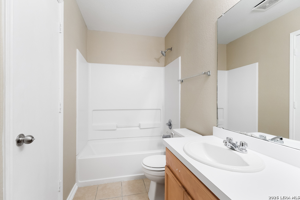6526 Charles Field