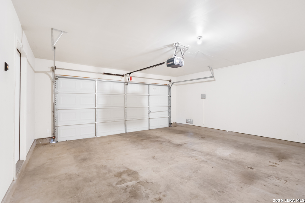 6526 Charles Field