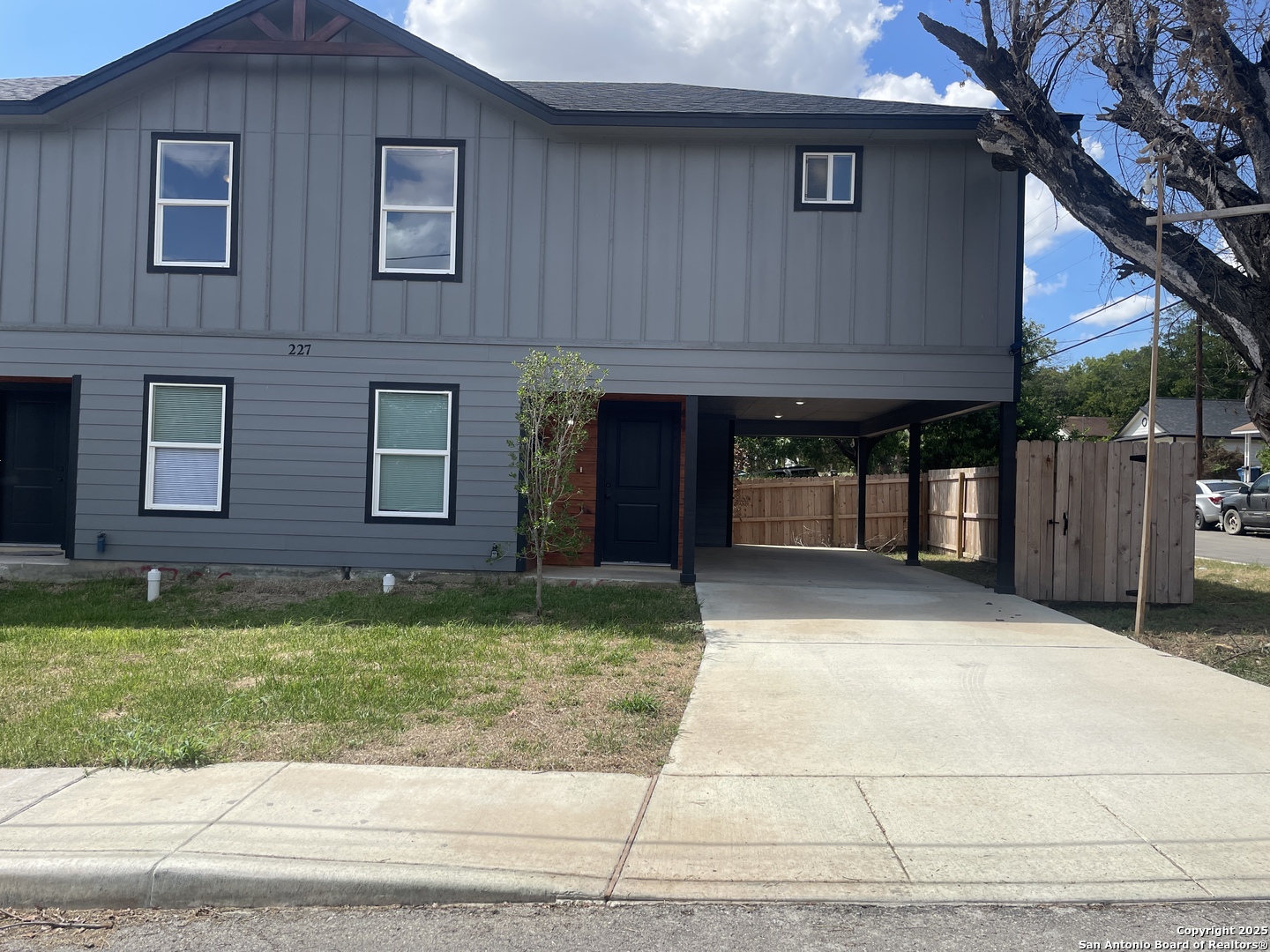227 S Grimes St 101