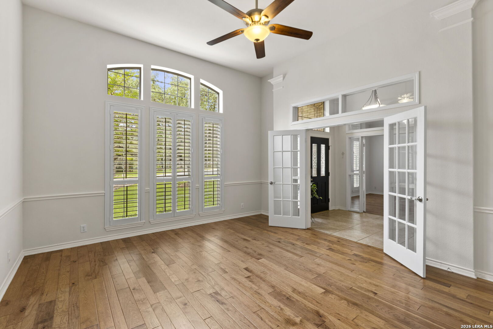 8511 Monument Oak