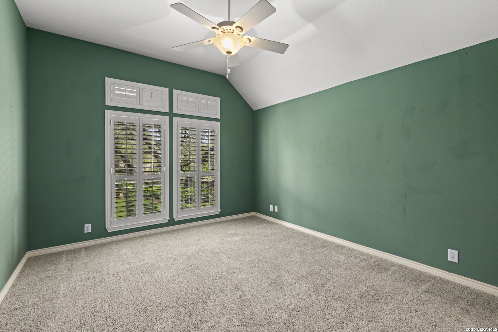 8511 Monument Oak