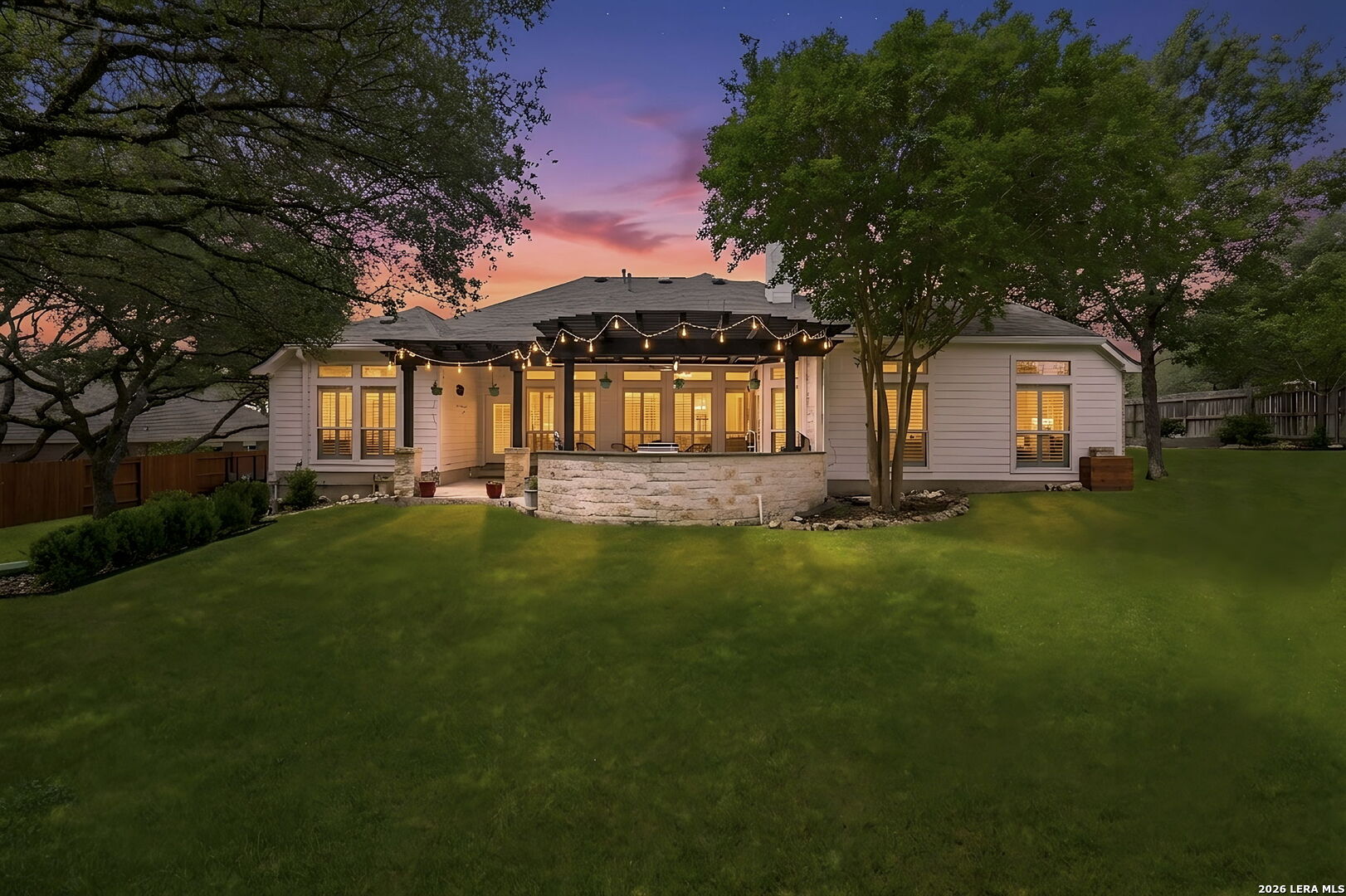 8511 Monument Oak