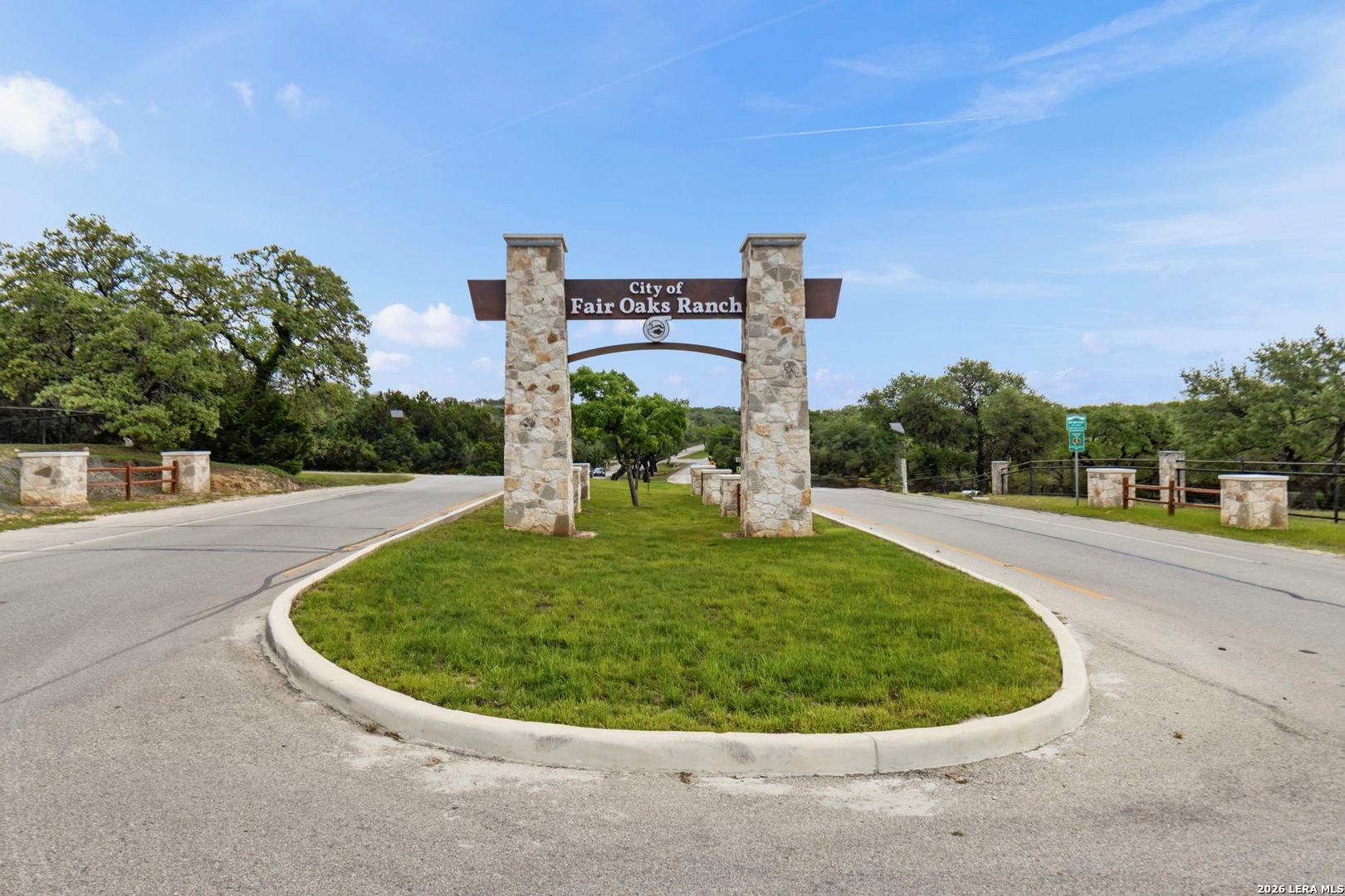 8511 Monument Oak