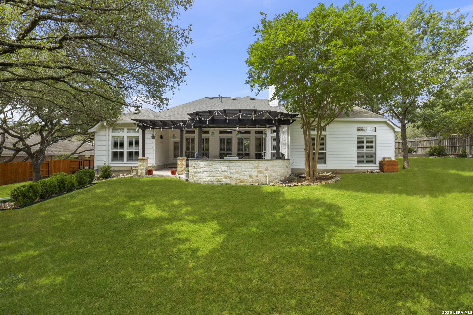 8511 Monument Oak