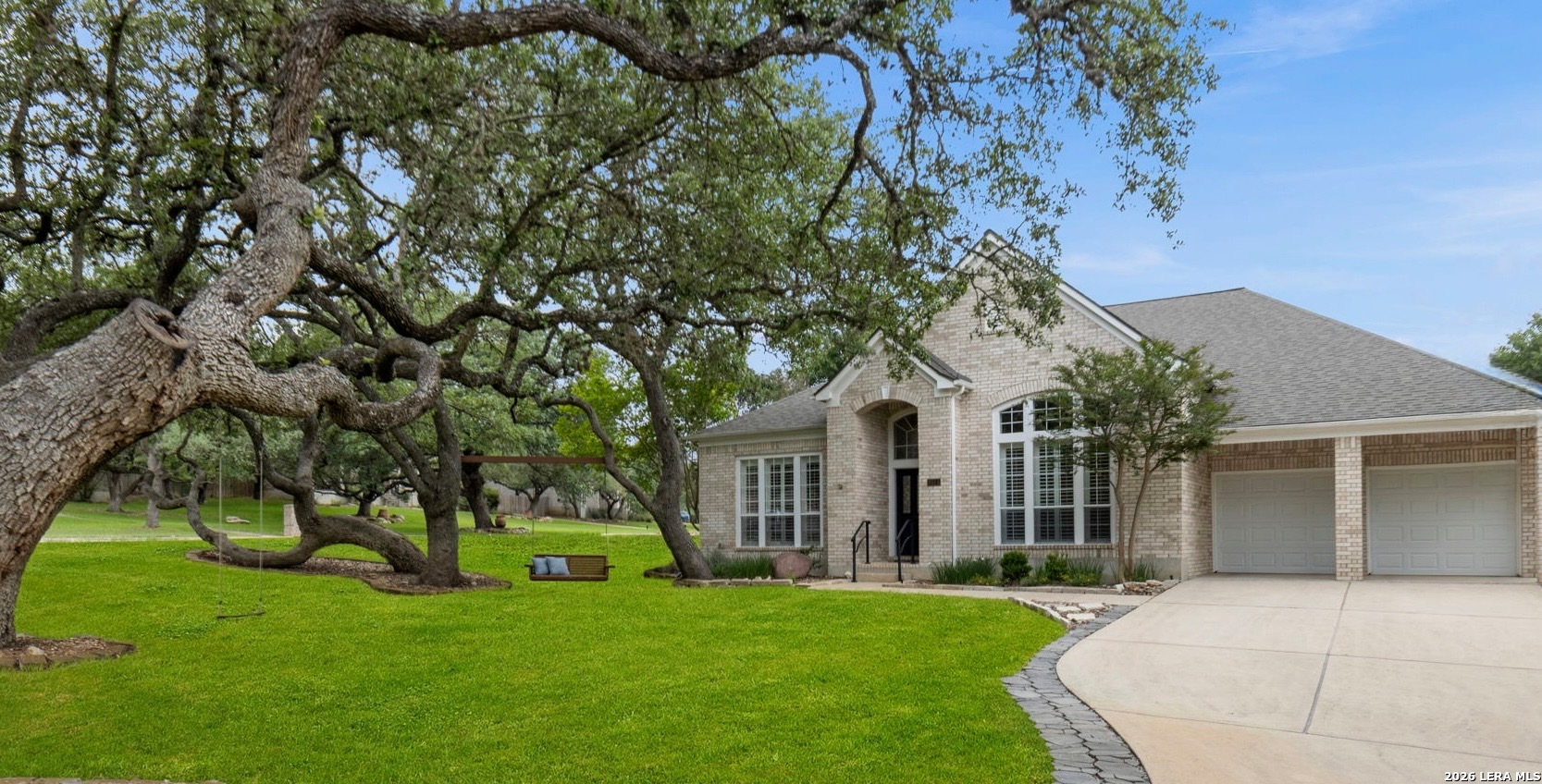 8511 Monument Oak