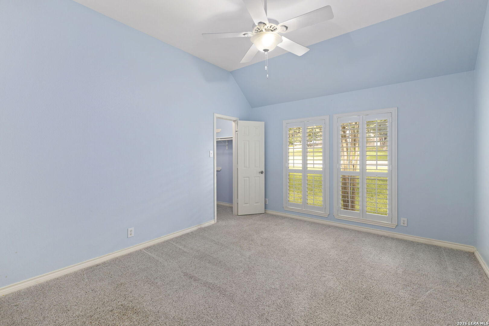 8511 Monument Oak