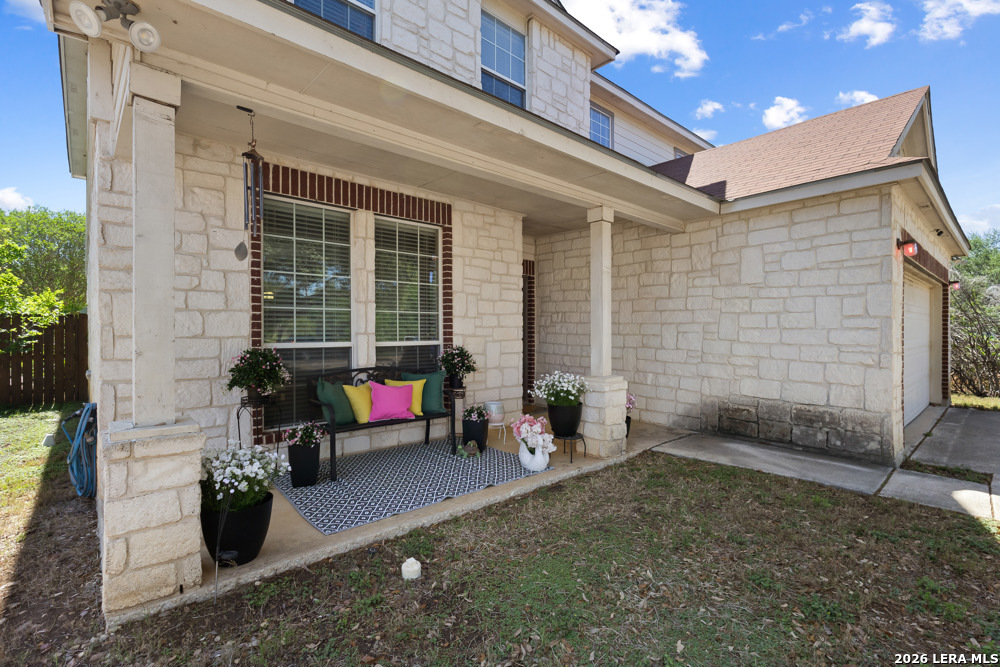823 Creek Pebble