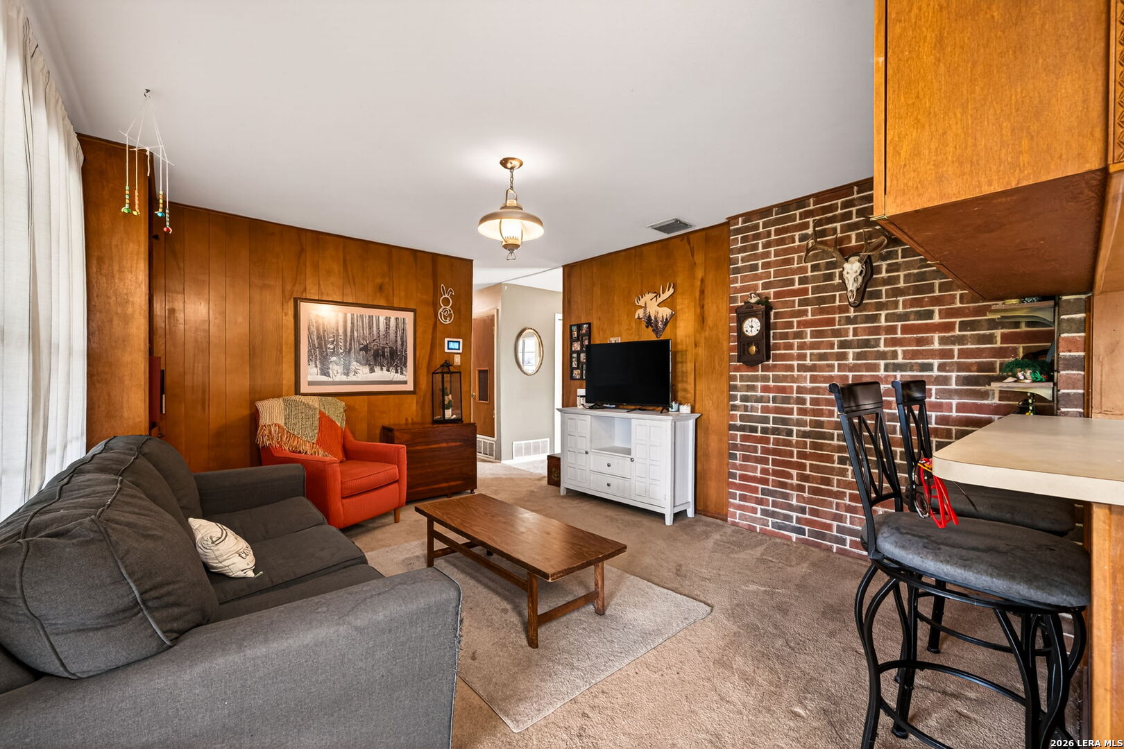 10611 BURR OAK DR