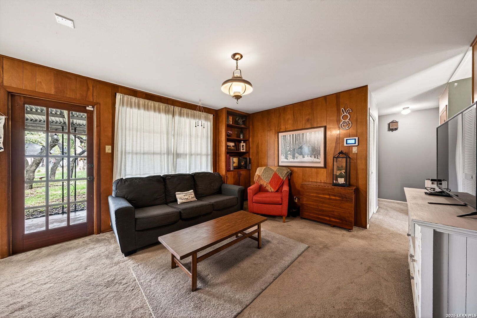 10611 BURR OAK DR