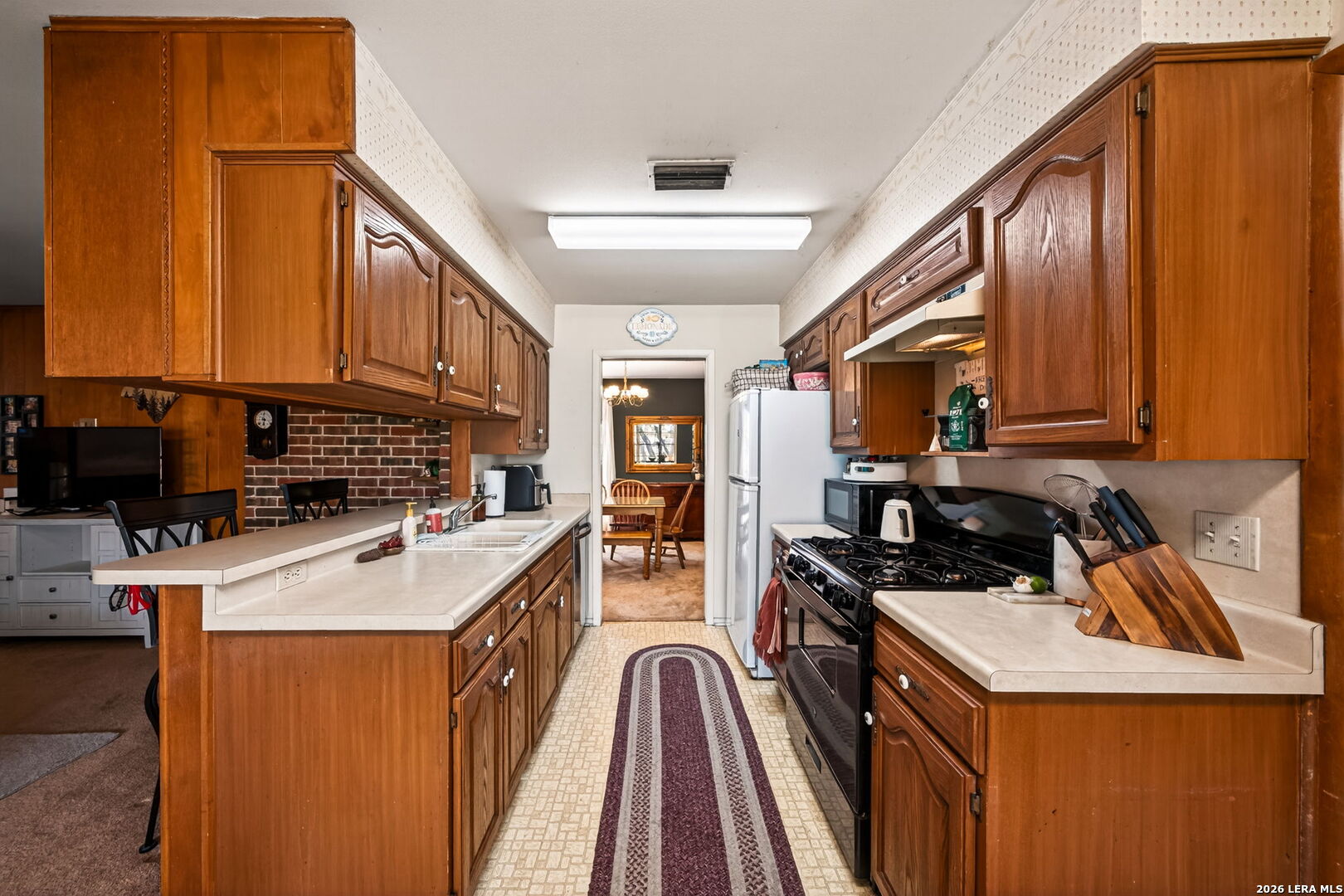 10611 BURR OAK DR