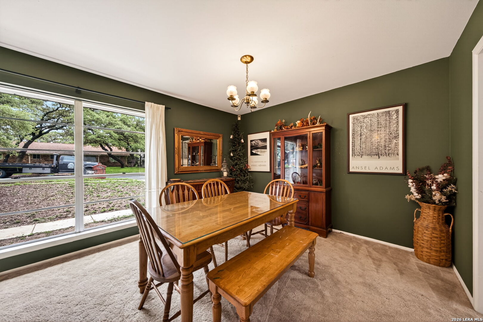 10611 BURR OAK DR