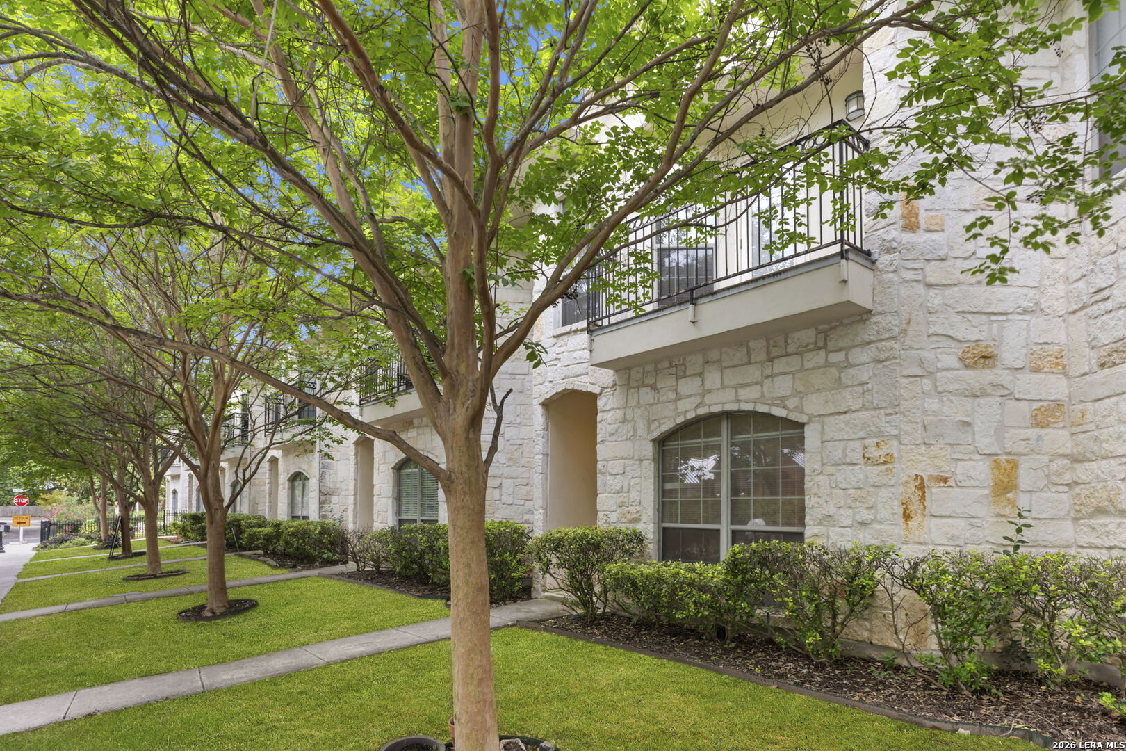 424 HERFF ST 424