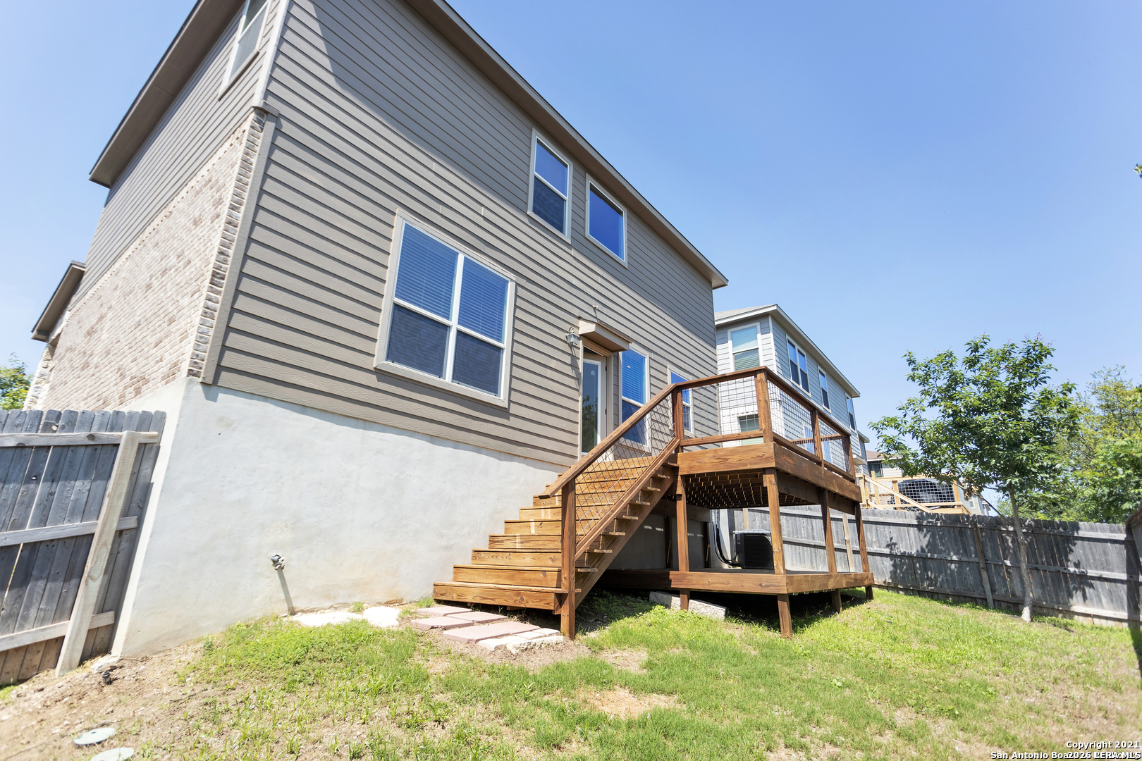 1302 Hummingbird